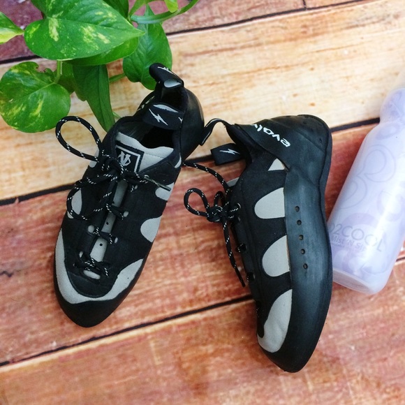 evolv trax climbing shoes